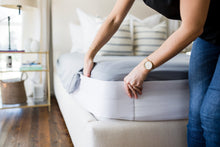 Load image into Gallery viewer, How to put sheets on a heavy mattress? Simple. Don’t lift your mattress. How? Use a Better Bedder on your heavy mattress. No more lifting heavy mattresses! Heavy mattresses are a pain to deal with. So don’t deal with them. The Better Bedder is the ultimate sheet fastener that eliminates lifting your mattress to put sheets on your mattress.