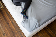 Load image into Gallery viewer, How to stop bed sheets from moving or coming off your bed without using straps, zippers, or clips. The Better Bedder will keep sheets on your bed! You put it on once and it becomes a part of your mattress. Any sheet from any store will fit perfectly on your mattress. Keeps deep pocket sheets on your mattress as well!