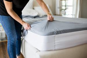 How to stop bed sheets from moving or coming off your bed without using straps, zippers, or clips. The Better Bedder will keep sheets on your bed! You put it on once and it becomes a part of your mattress. Any sheet from any store will fit perfectly on your mattress. 